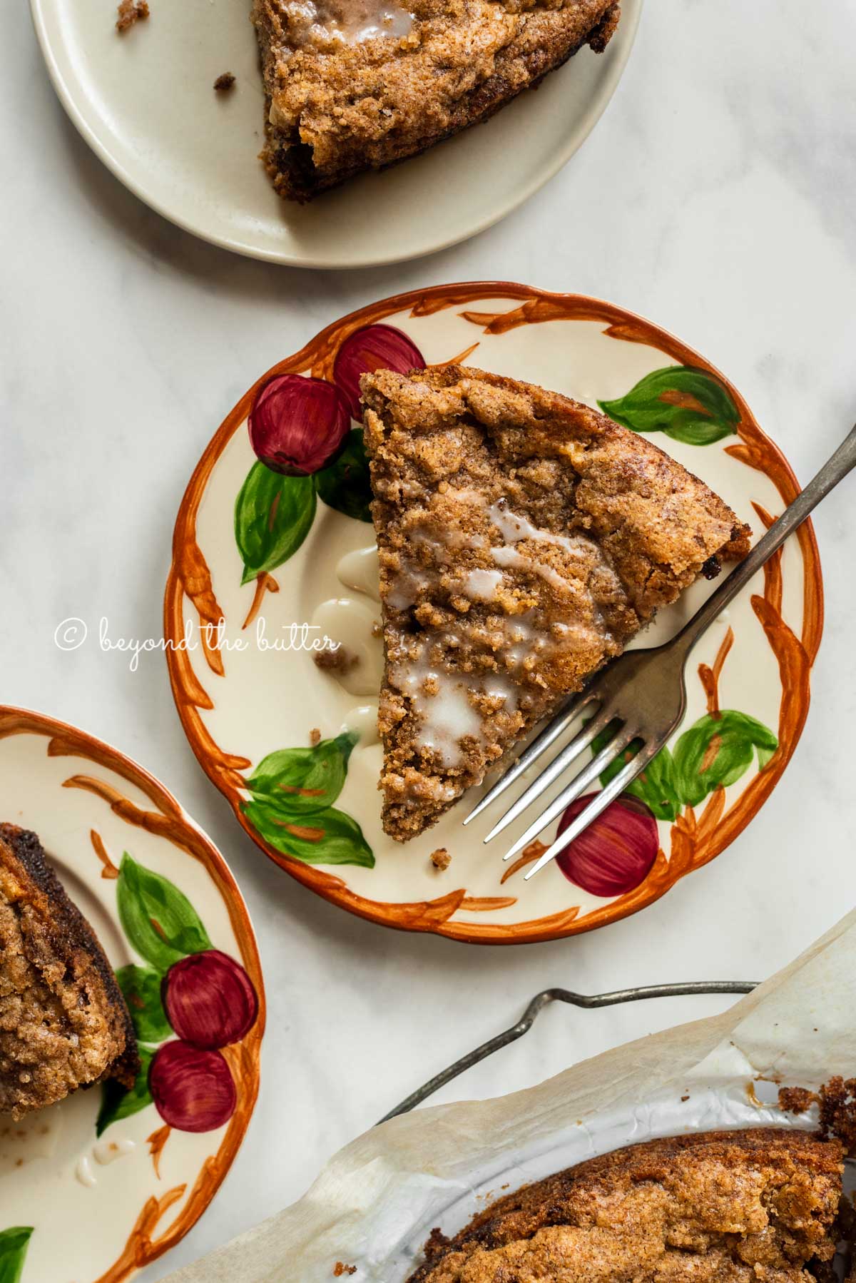Cinnamon Apple Coffee Cake with Brown Sugar Crumble