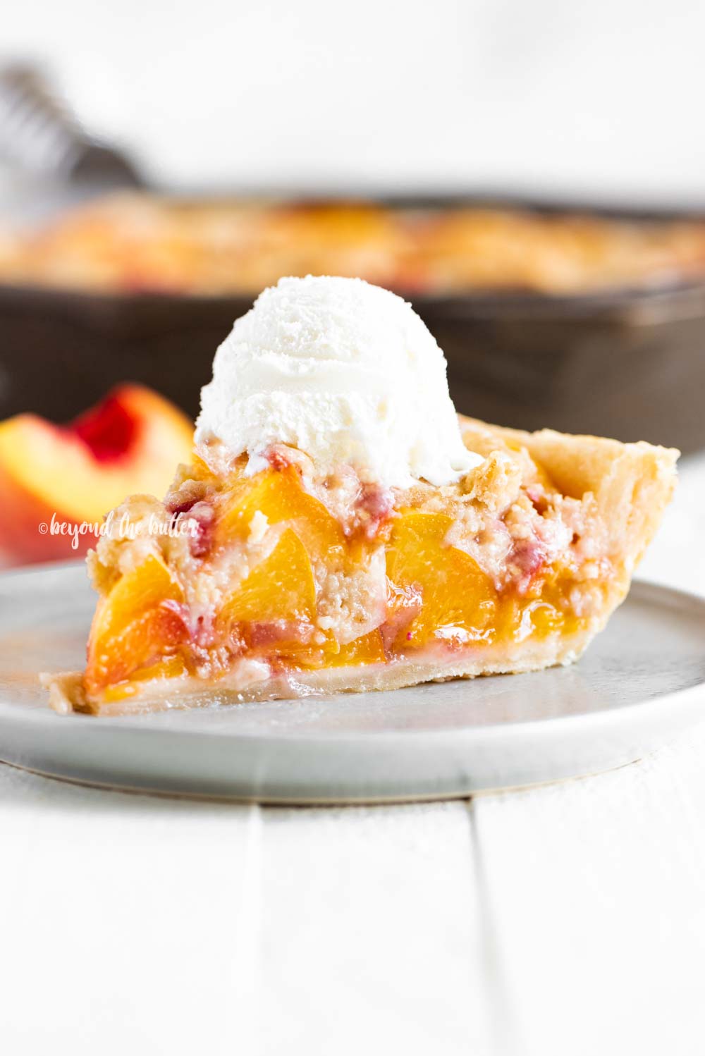 Brown Sugar Peach Crumble Pie Recipe | All Images © Luyiz, LLC