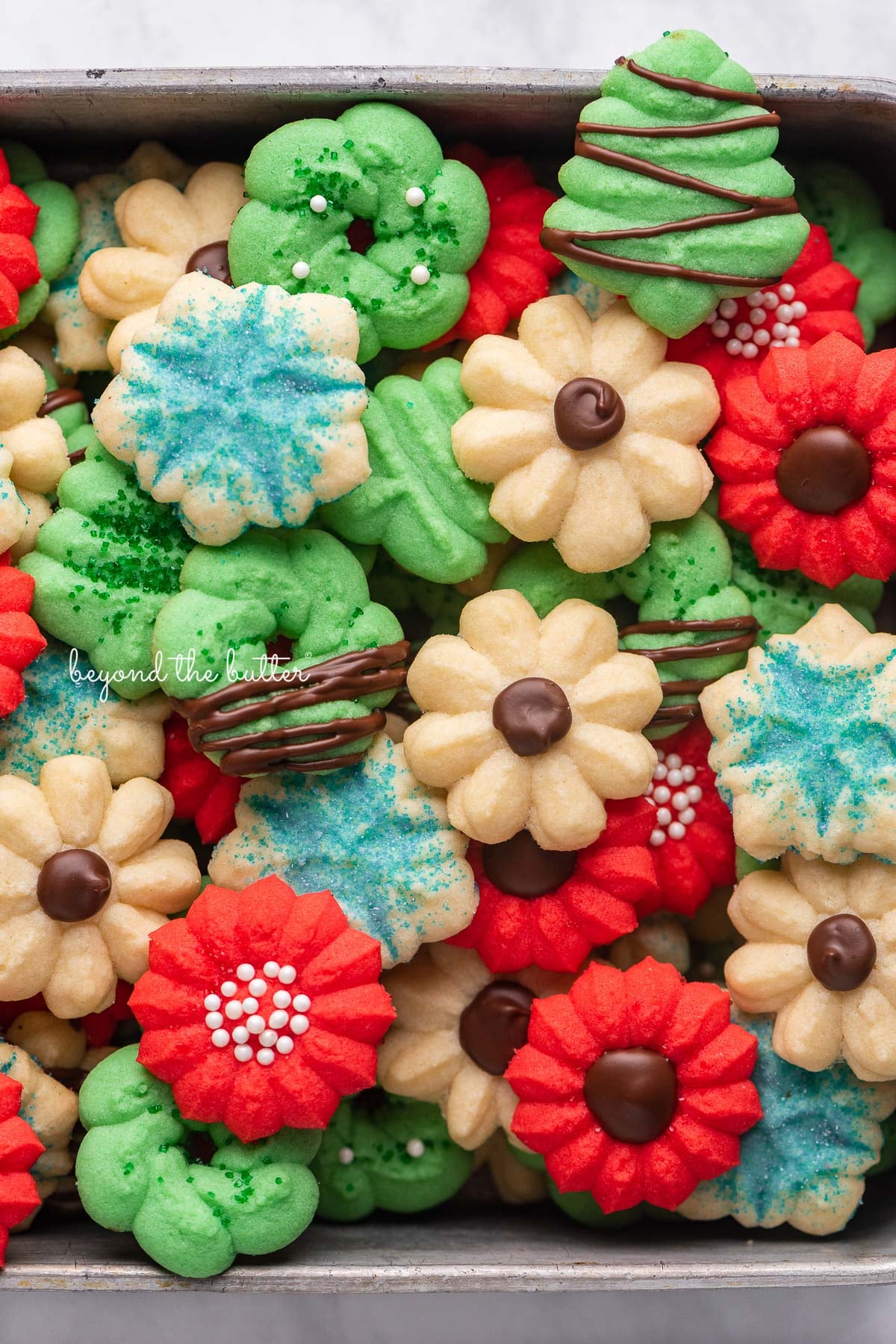 Pile of classic spritz cookies | © Luyiz®