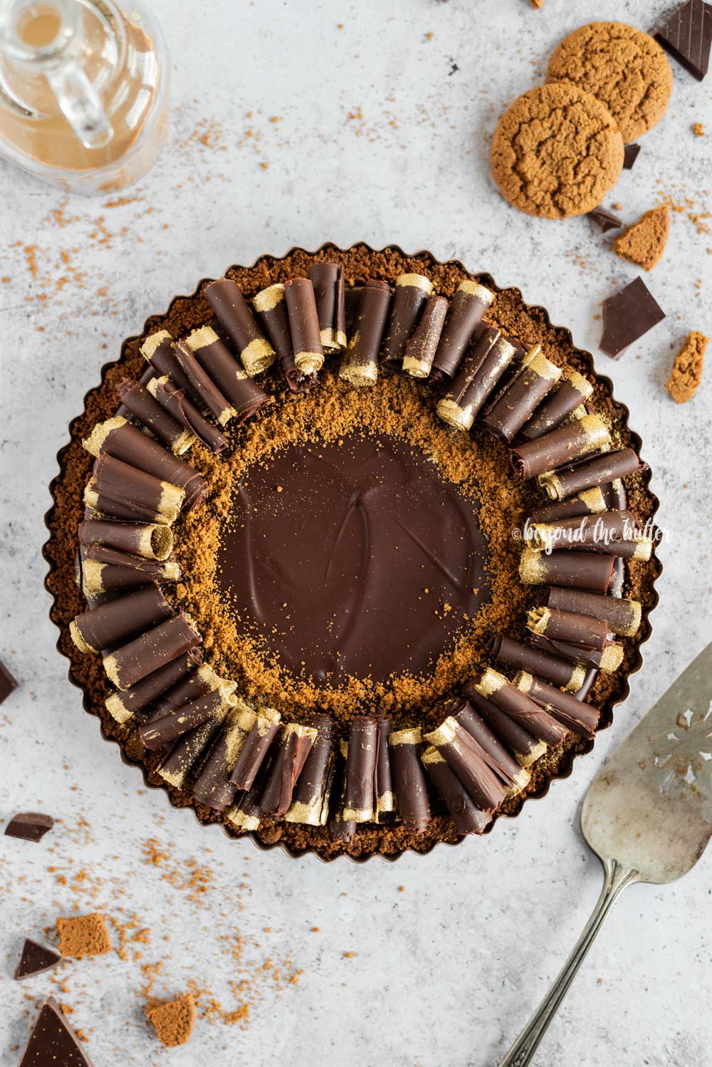 Dark Chocolate Gingersnap Tart recipe | All images © Luyiz, LLC