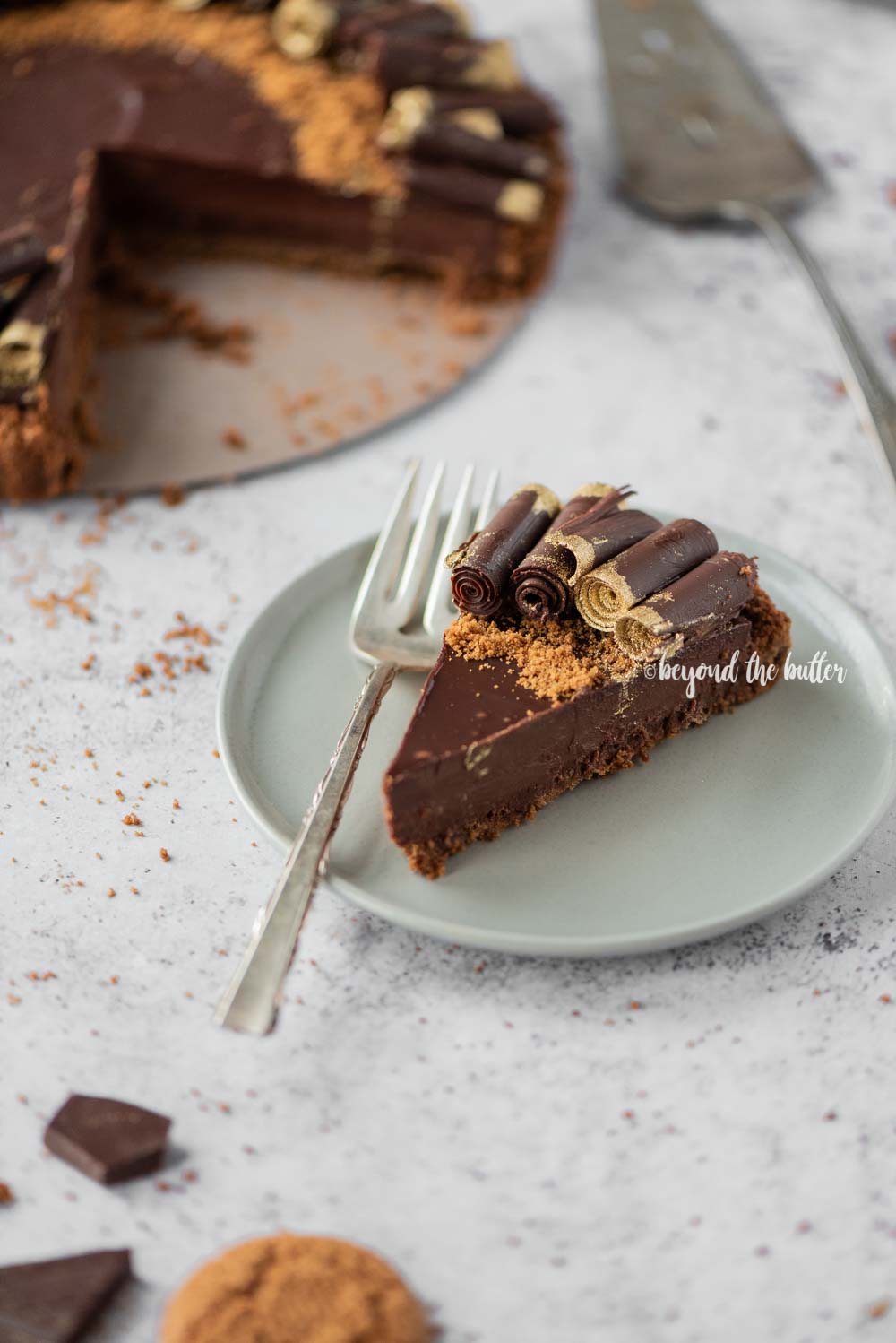 Dark Chocolate Gingersnap Tart | All images © Luyiz, LLC