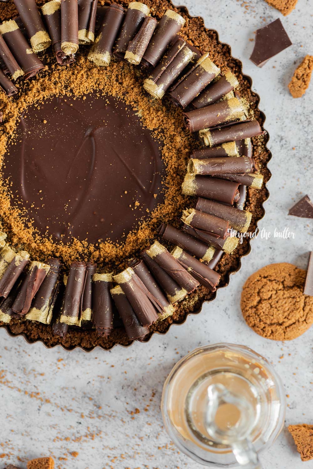 Dark Chocolate Gingersnap Tart | All images © Luyiz, LLC