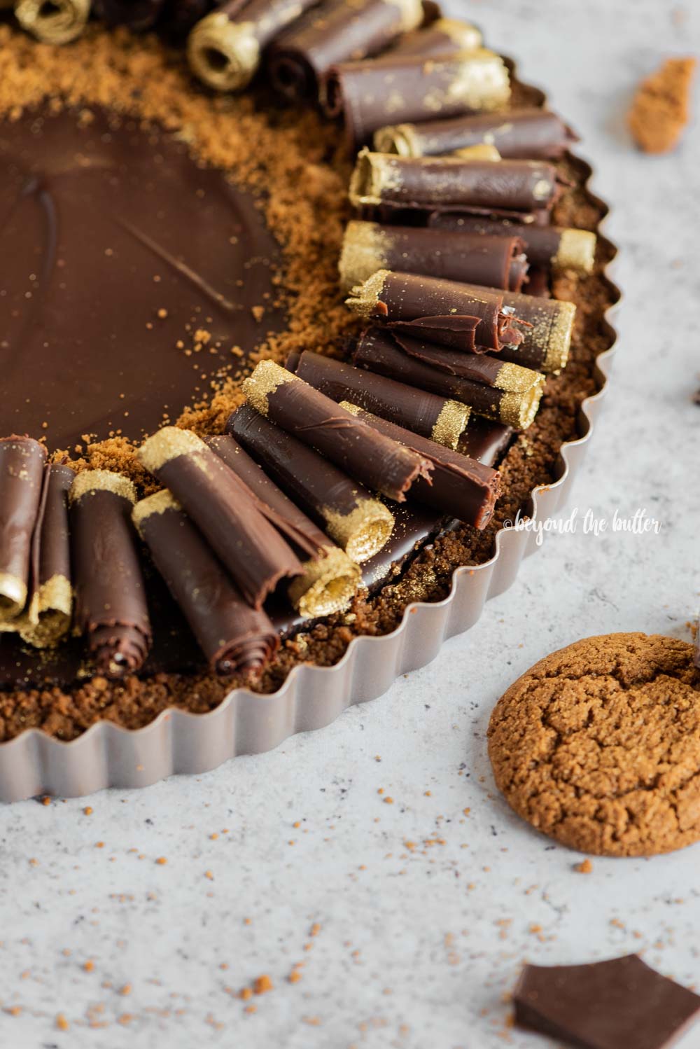Dark Chocolate Gingersnap Tart recipe | All images © Luyiz, LLC