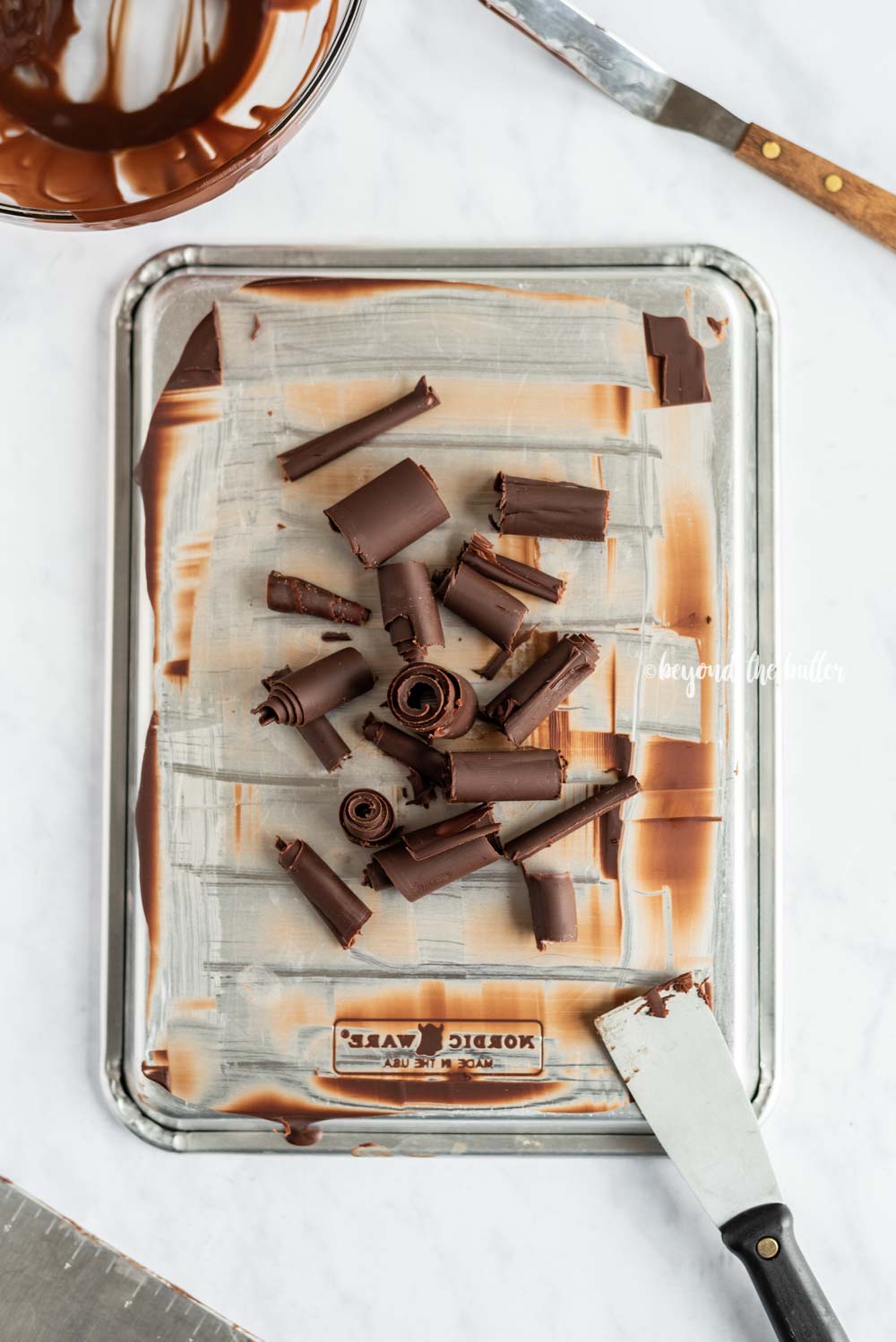 How to Make Chocolate Curls | All Images and Video © Luyiz, LLC