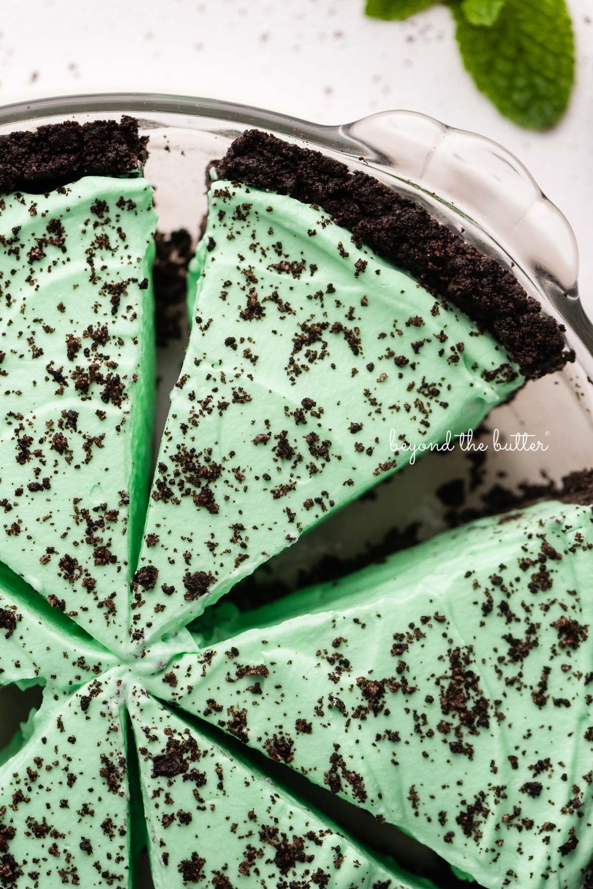 Easy Grasshopper Pie with Mint Chocolate Oreo Crust