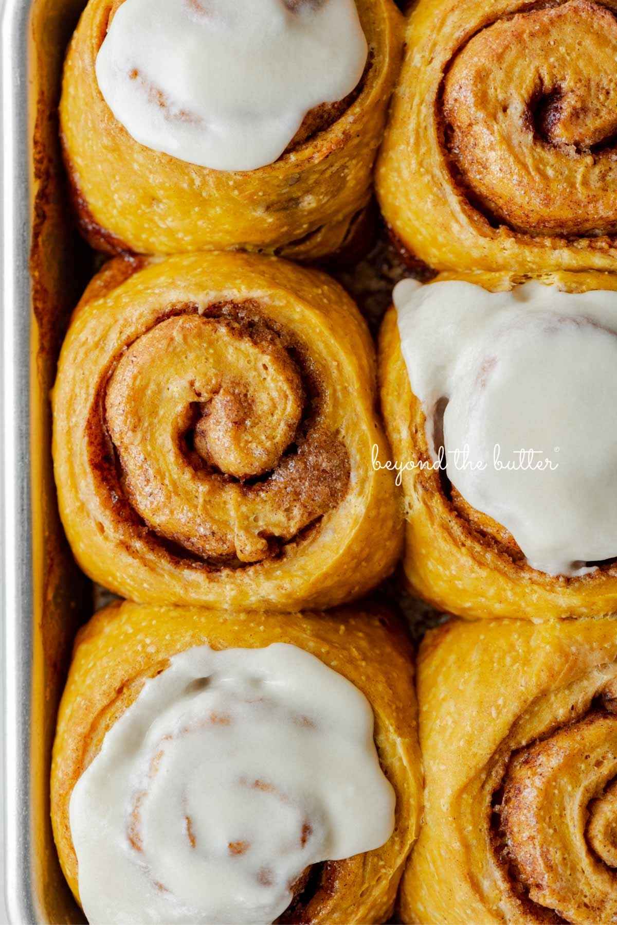 Fluffy Small Batch Pumpkin Cinnamon Buns