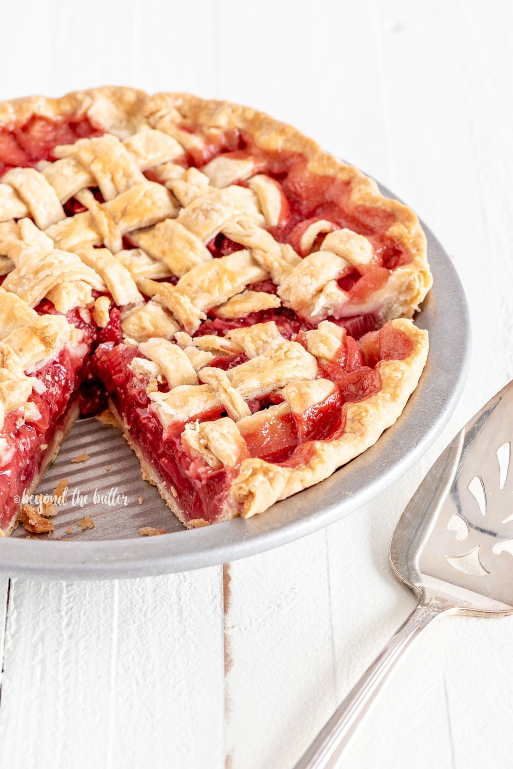 Strawberry Rhubarb Pie Recipe | All Images © Luyiz, LLC