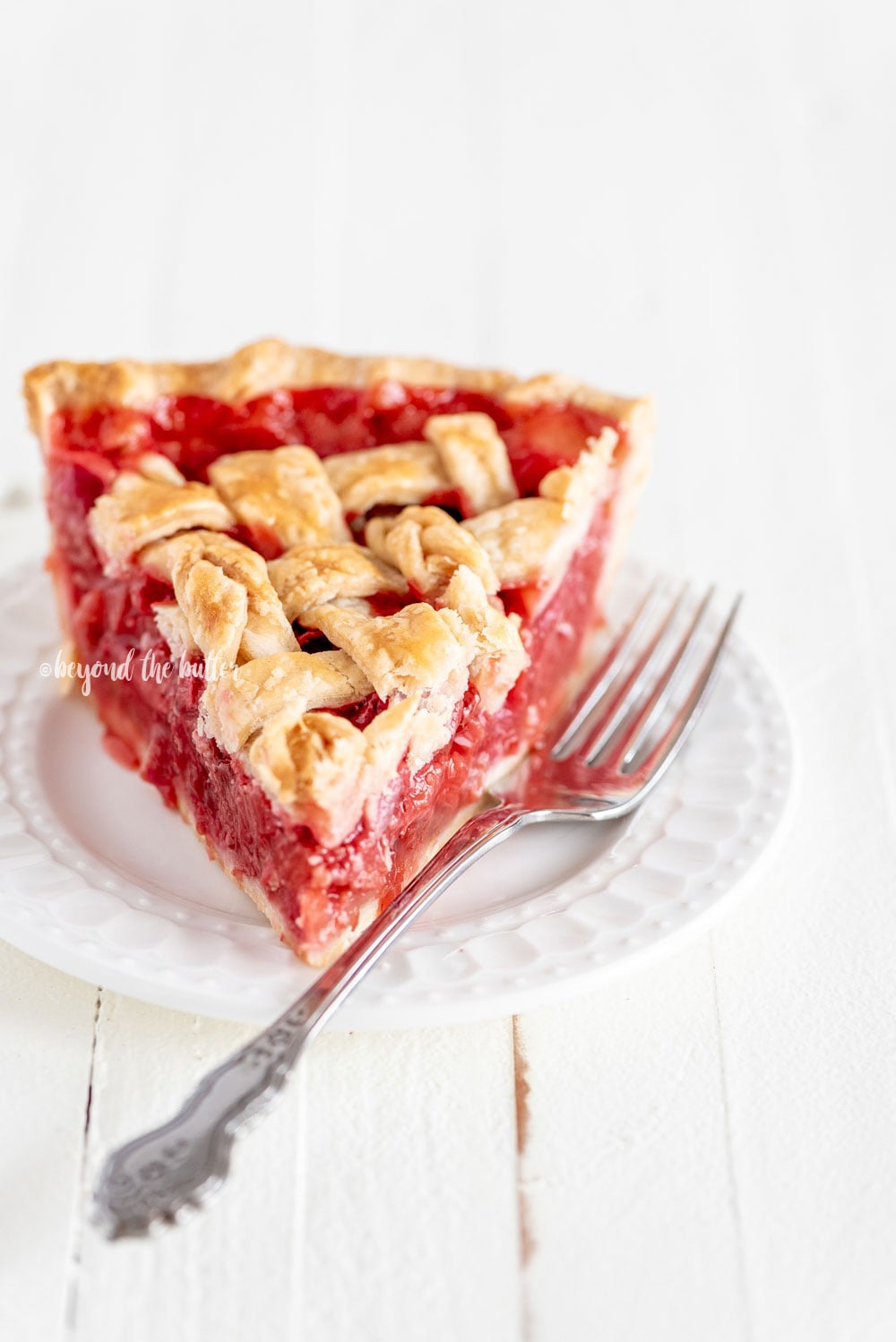 Easy Strawberry Rhubarb Pie Recipe | All Images © Luyiz, LLC