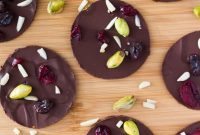 Dark Chocolate Fruit and Nut Clusters: Homemade No-Bake Treats