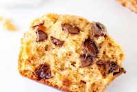 Irresistible Peanut Butter Muffins with a Crispy Top