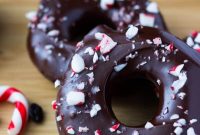 Peppermint Mocha Donuts: Festive Coffee-Infused Recipe Guide