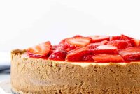 Decadent Strawberry Cheesecake Recipe with Fresh Strawberry Glaze