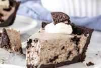 Irresistible Oreo Chocolate Pie Recipe: Creamy No-Bake Dessert