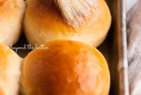 Soft Honey Butter Dinner Rolls Recipe for Fluffy, Golden Buns