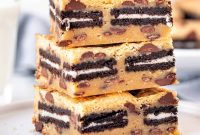 Oreo-Stuffed Chocolate Chip Cookie Bars Recipe