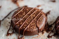How to Make Classic Homemade Peppermint Patties at Home