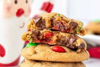 Christmas Peanut Butter M&M Cookies: Festive Holiday Recipe
