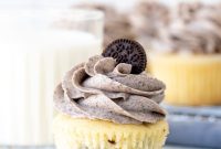 Decadent Oreo Cupcakes Recipe with Creamy Filling