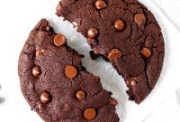 Single-Serve Chocolate Cookie Recipe for One (Quick & Gooey)