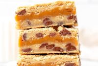 Salted Caramel Chocolate Chip Cookie Bars: Gooey & Chewy Recipe