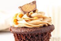 Chocolate Cupcakes with Creamy Peanut Butter Frosting