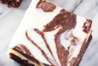 Fudgy Cream Cheese Swirl Brownies: Rich Chocolate Cheesecake Bars