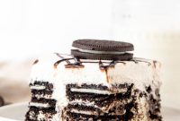 No-Bake Oreo Cheesecake Icebox Cake Recipe
