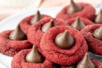 Red Velvet Blossoms: Elegant Floral Cakes and Desserts