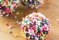 Chocolate Doughnut Holes: Bite-Sized Chocolate Donut Bites Recipe