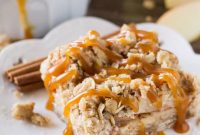 Apple Oatmeal Crumble Bars — Chewy Apple Oat Bars Recipe