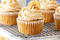 Banana Cupcakes with Cream Cheese Frosting Recipe