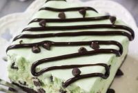 No-Churn Mint Chip Ice Cream Cake Recipe