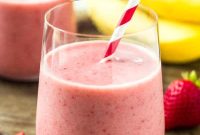 Creamy Strawberry Banana Smoothie Recipe for Breakfast and Snacks