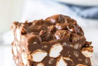No-Bake Rocky Road Bars Recipe: Creamy Chocolate Marshmallow Squares