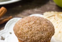 Moist Applesauce Muffins with Cinnamon Streusel Topping