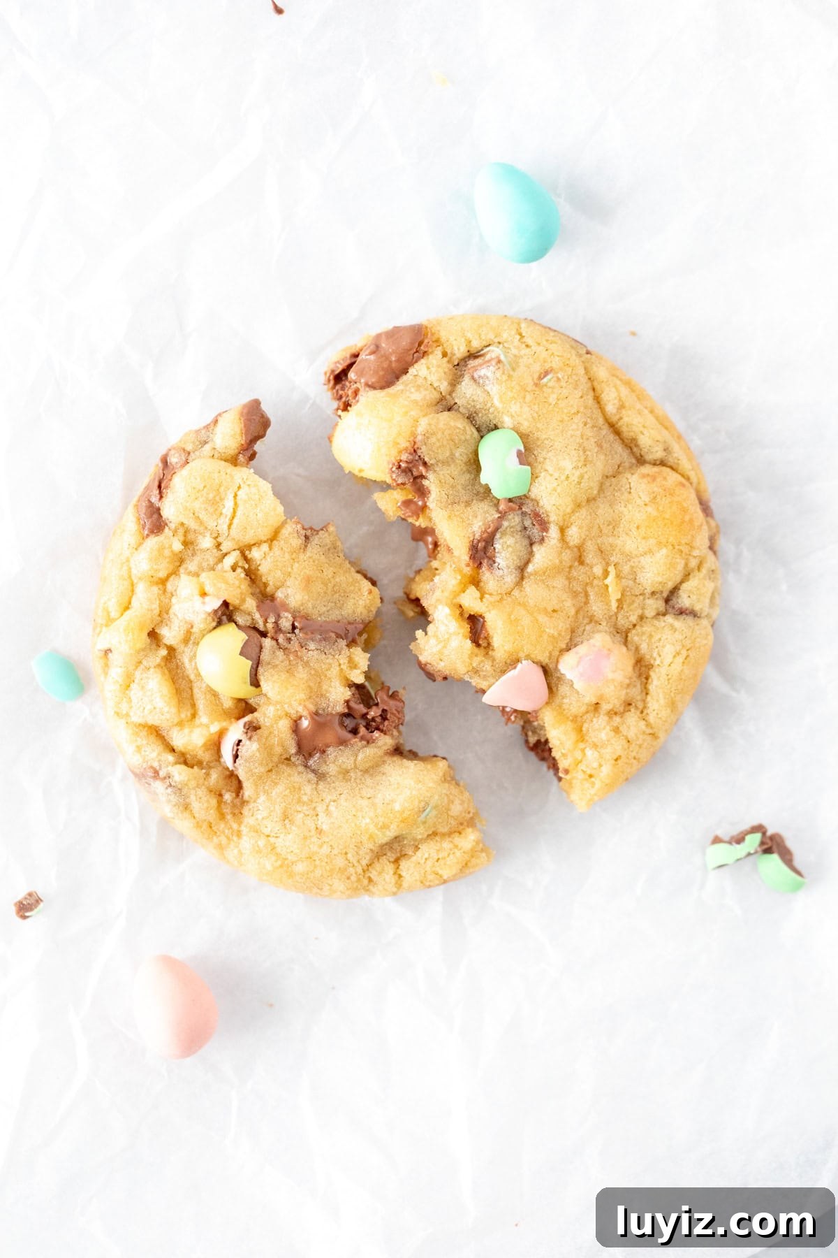 Mini Egg Cookie Recipe: Crispy Chocolate Shell Cookies for Easter 4 chocolate chip cookie with Easter candies broken in half
