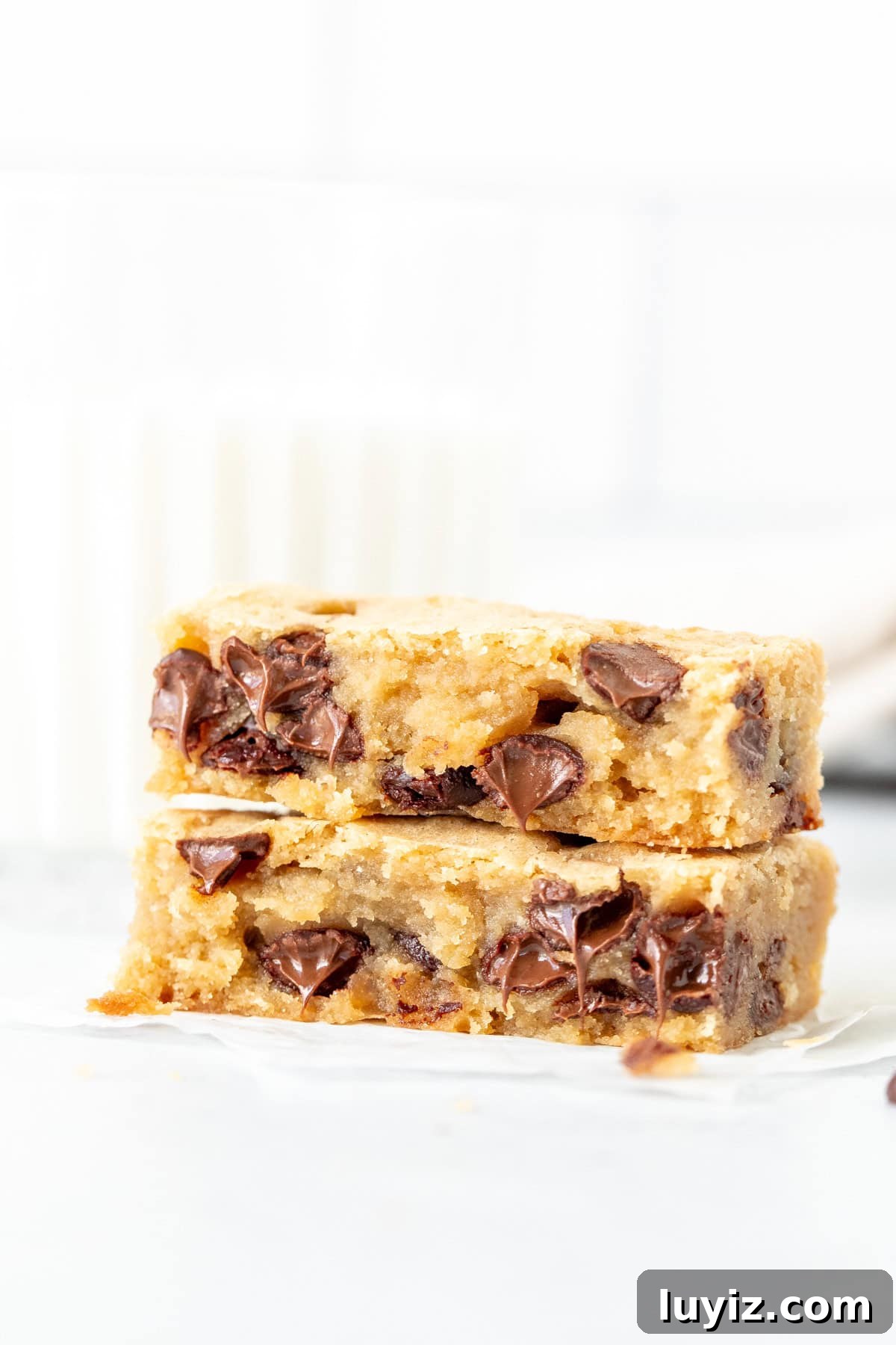 Chewy Vanilla Blondies with Salted Caramel Swirl 6 Chocolate chip blondie broken in half