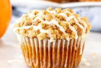 Pumpkin Streusel Muffins Recipe with Cinnamon Crunch Topping