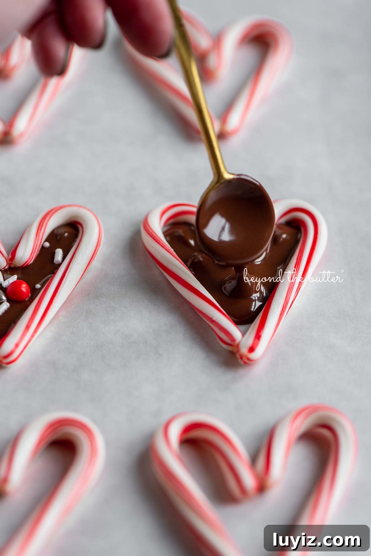 Candy Cane Heart Cookies: Festive Holiday Treats & Gift Ideas 4 img 16467 3