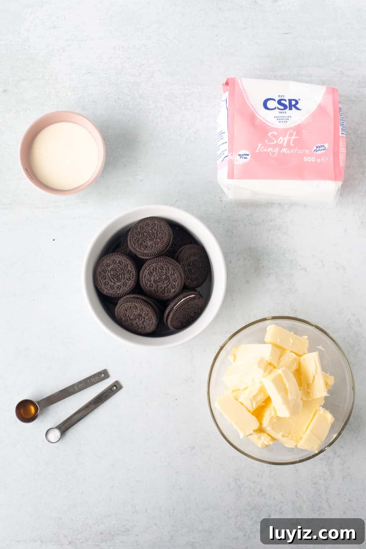 Thick Creamy Oreo Frosting Recipe: Rich No-Bake Cookie Icing 3 Ingredients for Oreo frosting