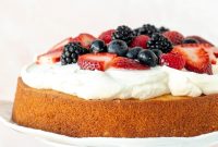 Decadent Berries and Cream Layer Cake Recipe