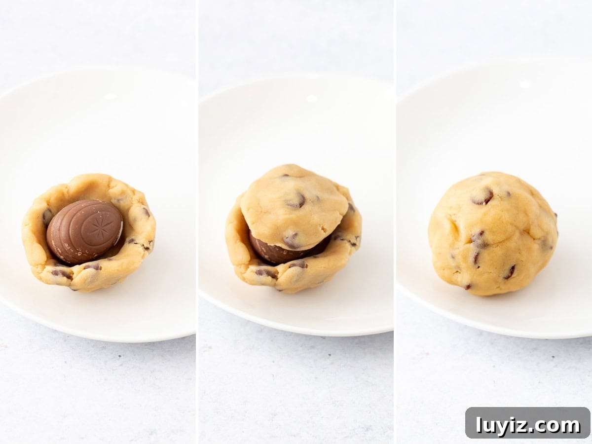 Cream Egg-Stuffed Cookies: Gooey Chocolate and Cream Filling Recipe 4 3 photos, showing how to assemble chocolate chip cookies, stuffed with a chocolate egg