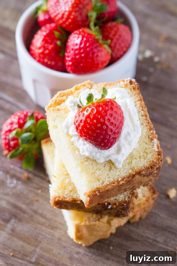 Classic Vanilla Pound Cake Recipe for Moist, Simple Slices 2 Seriously tender, deliciously buttery, perfectly moist Vanilla Pound Cake. Serve it with fresh fruit and whipped cream for dessert, or have a slice with your morning coffee. Learn the secrets to making this classic cake.