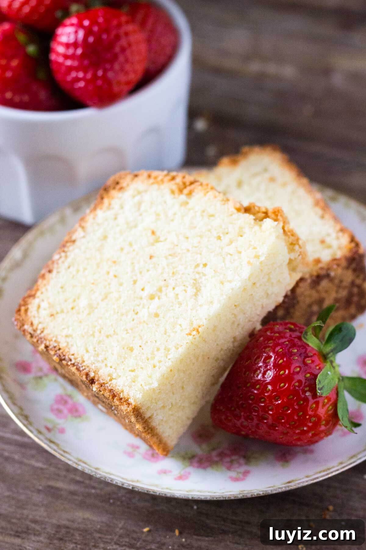 Classic Vanilla Pound Cake Recipe for Moist, Simple Slices 4 Seriously tender, deliciously buttery, perfectly moist Vanilla Pound Cake. Serve it with fresh fruit and whipped cream for dessert, or have a slice with your morning coffee. Learn the secrets to making this classic cake.