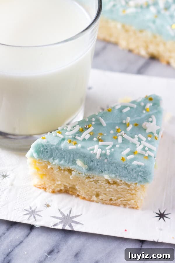 10 Last-Minute Christmas Treats to Impress Guests Quickly 4 Frosted Sugar Cookie Bars. Super soft and chewy.