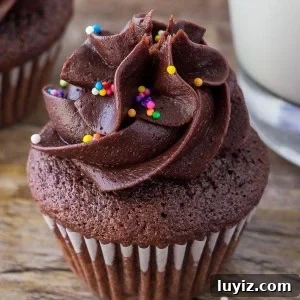 Mini Chocolate Cupcakes Recipe for Moist, Bite-Sized Treats 7 These mini chocolate cupcakes are moist, deliciously fudgy and topped with a swirl of chocolate frosting. Learn all the secrets to making perfect miniature cupcakes.