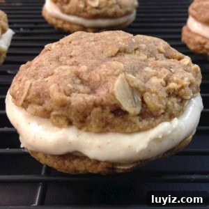 Brown Butter Oatmeal Sandwich Cookies with Creamy Filling 4 Oatmeal Sandwich Cookies