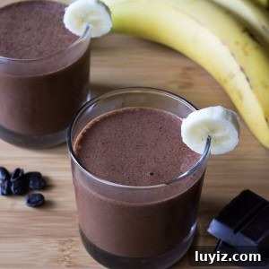 Low-Calorie Mocha Smoothie Recipe for Coffee Lovers 5 Skinny Mocha Smoothie. Dairy free, vegan & no refined sugars - this healthy mocha will be your new favorite way to get your caffeine fix!