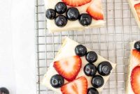 Berry-Topped Sugar Cookie Bars Recipe